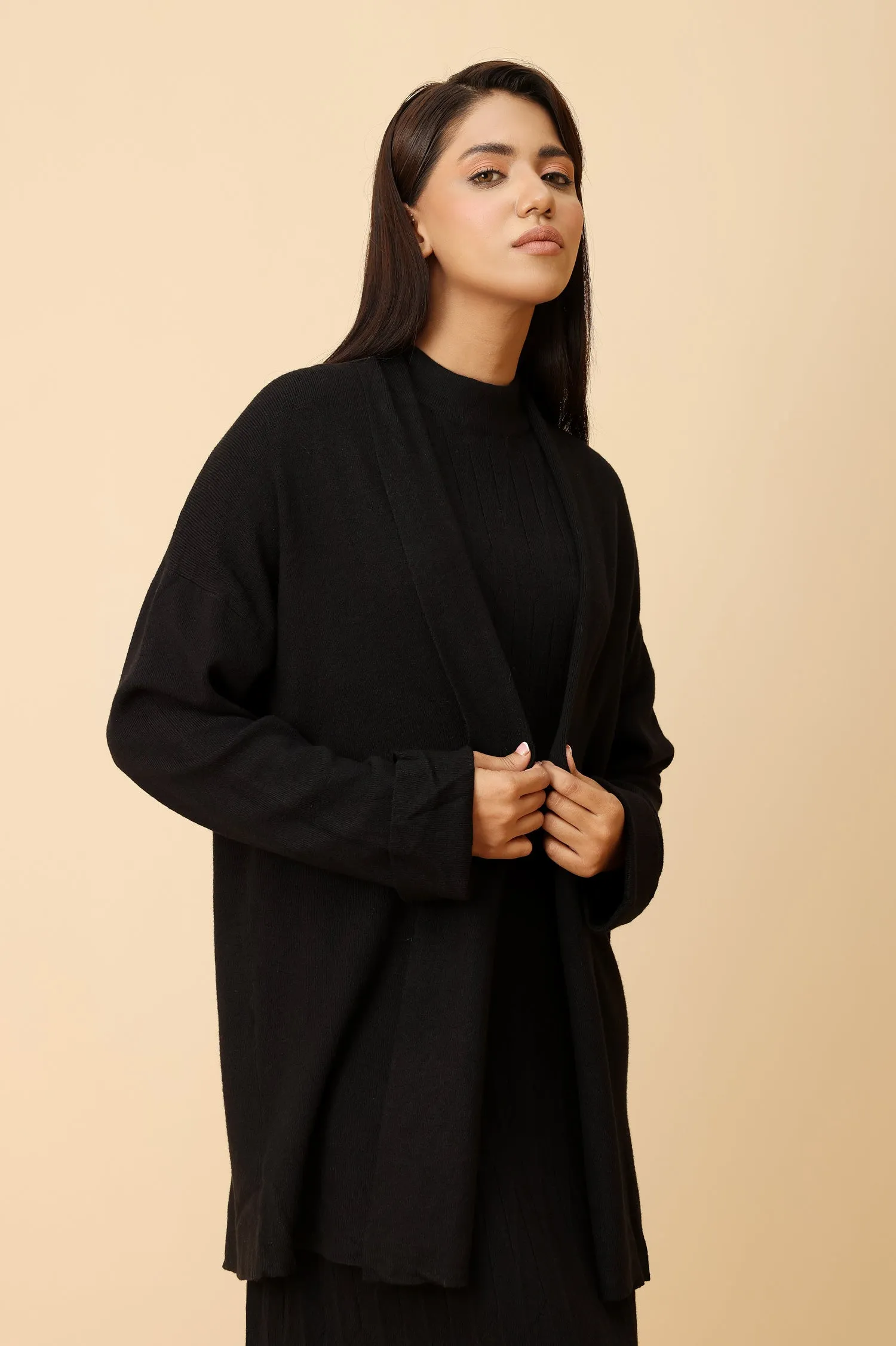 COZY KNIT CARDIGAN-BLACK