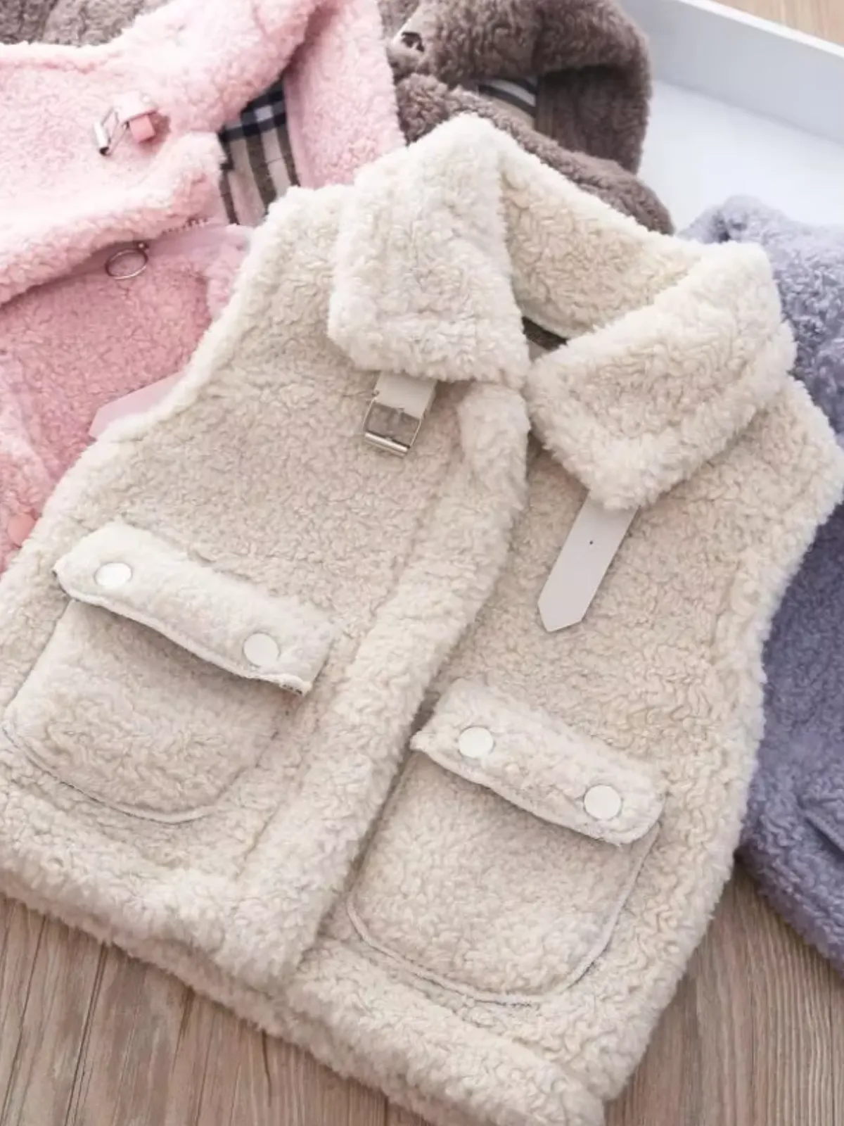 Cozy Plush Zip-Up Sherpa Vest with Pocket Detail