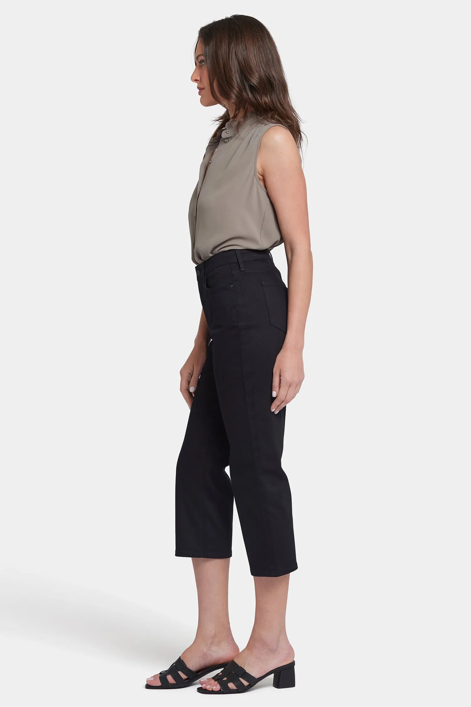 Joni Relaxed Capri Jeans - Black