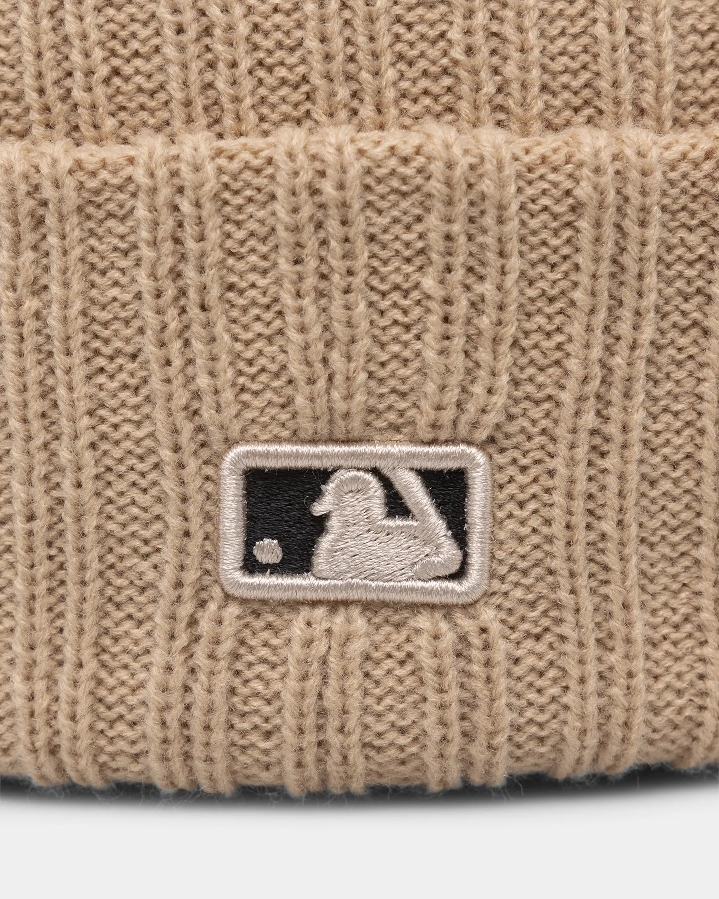 New Era New York Yankees Knitted Beanie Light Beige