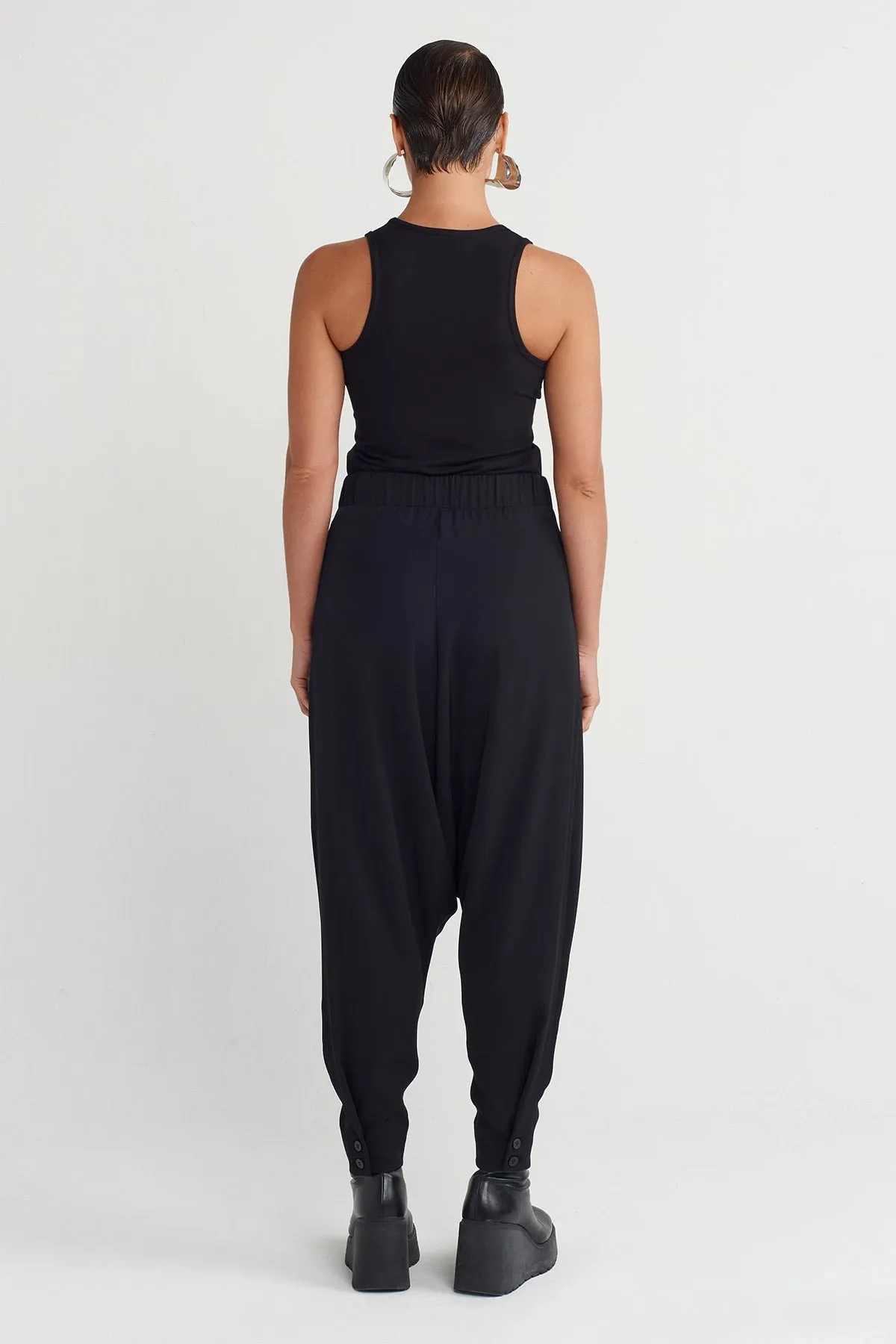 Nu High-Waisted Harem Pants Black