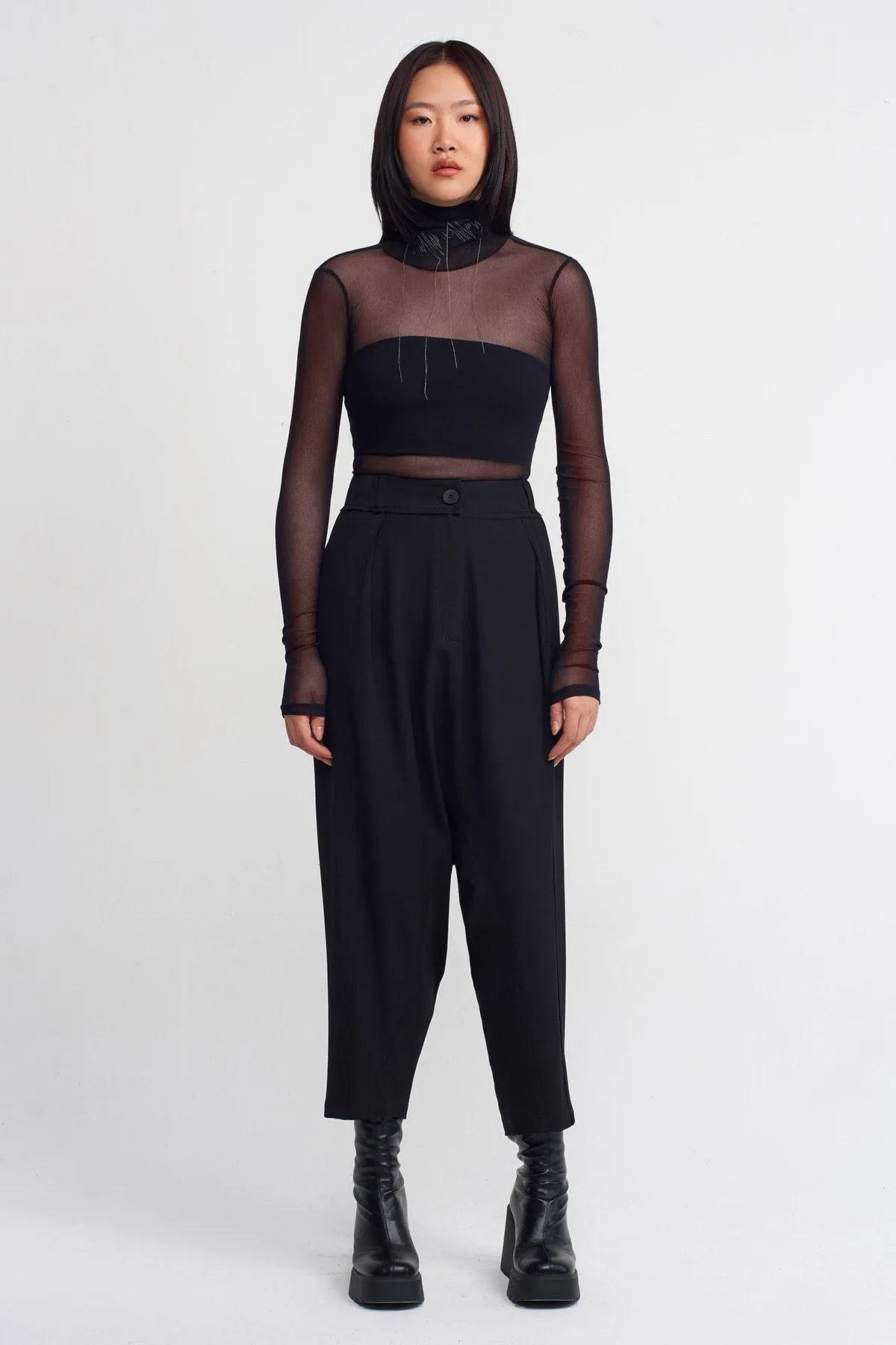 Nu High-Waisted Harem Trousers Black